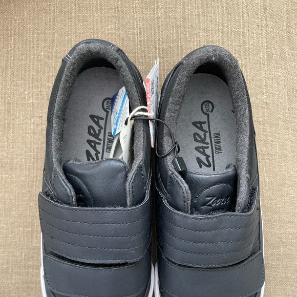 Zara boys sneakers size 3 1/2 black - Picture 4 of 4